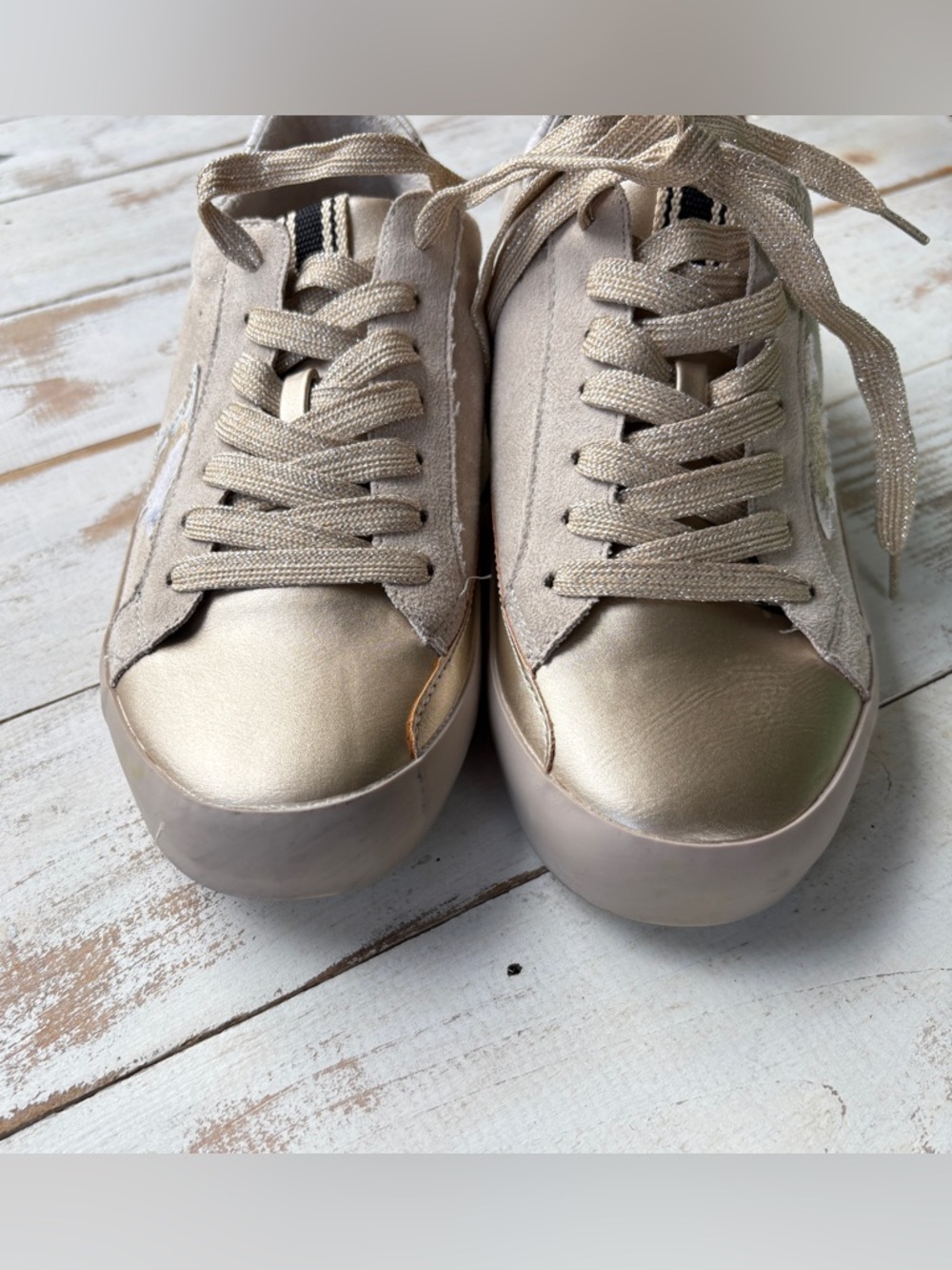 SHU SHOP Reya sneaker gold tone distressed star cowhide sz 8 NWOB - Picture 13 of 15